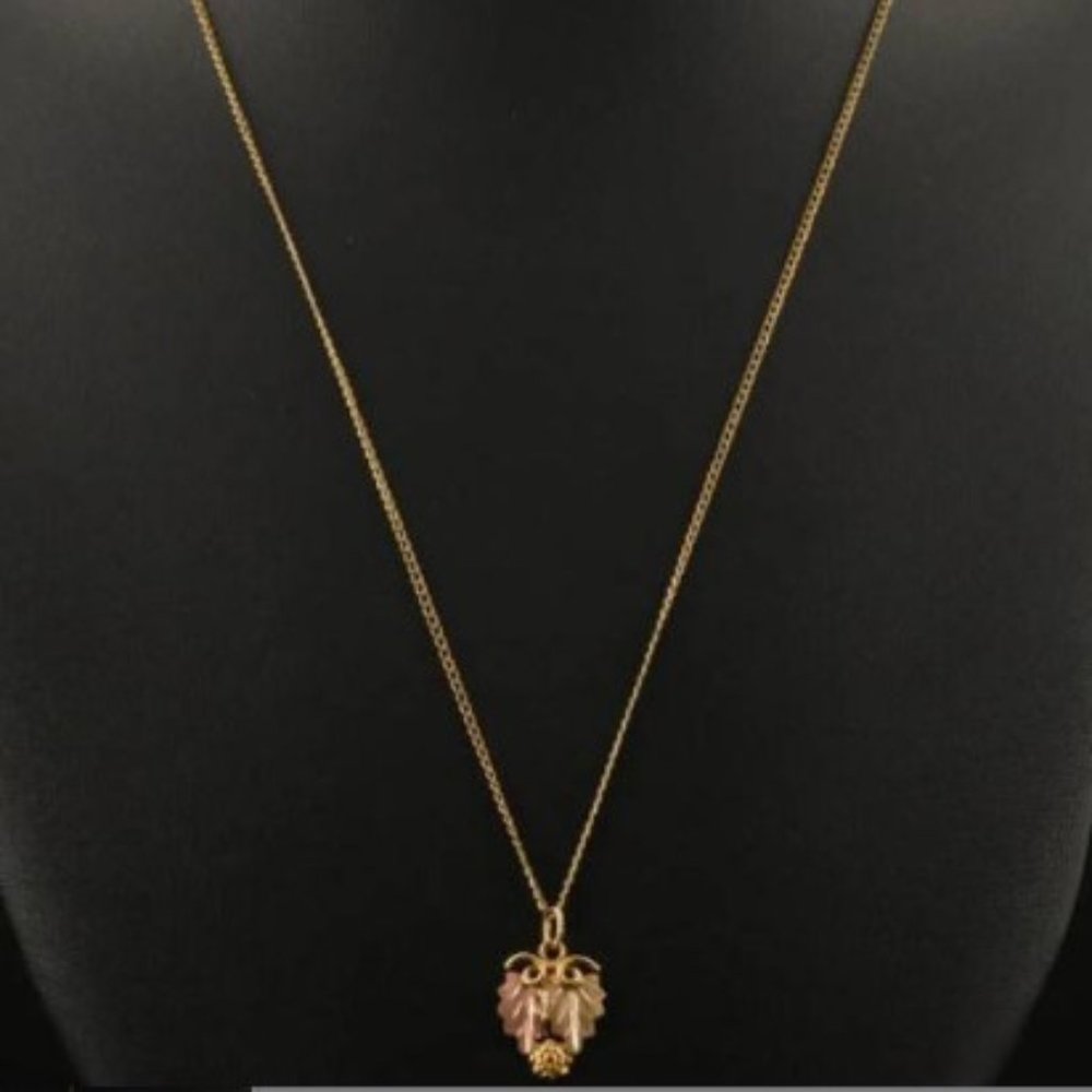 Vintage 14k Grape Vine Trigold Necklace